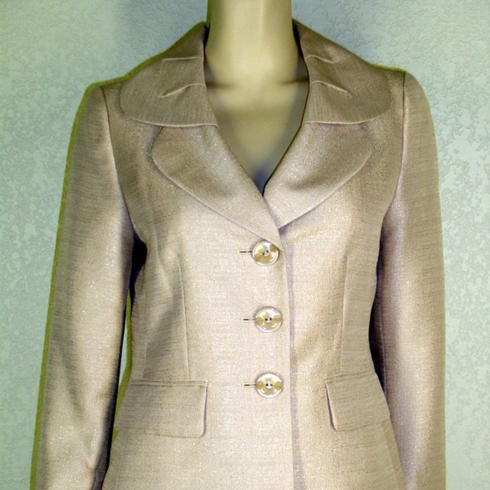 Le Suit NWT Tulip Pleated Collar Jacket Skirt Suit